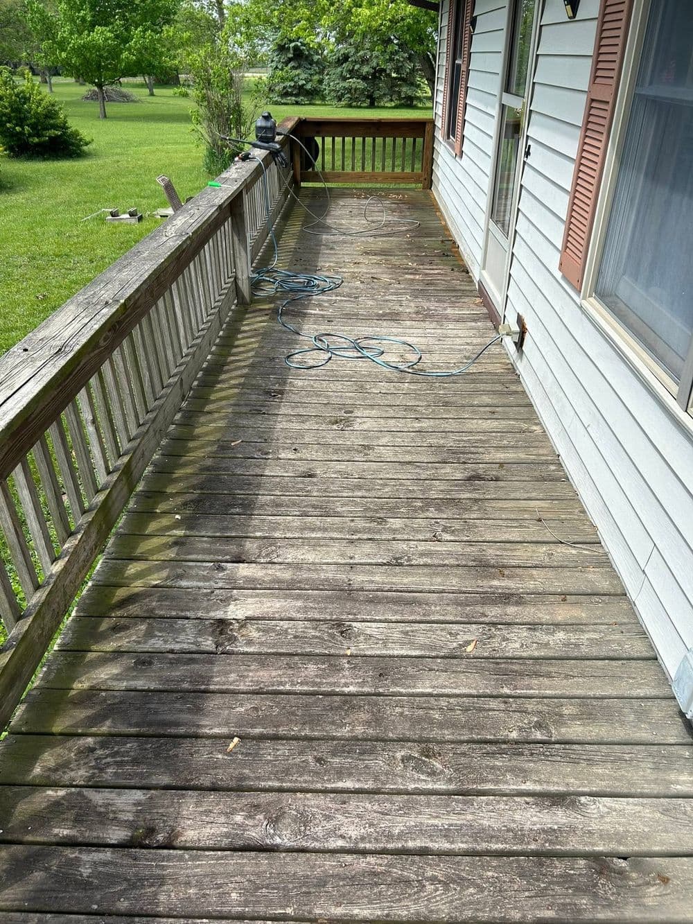 Gallery photos for Warrensburg Porch Pressure Wash Goes From Eyesore to Brand New: Image #5