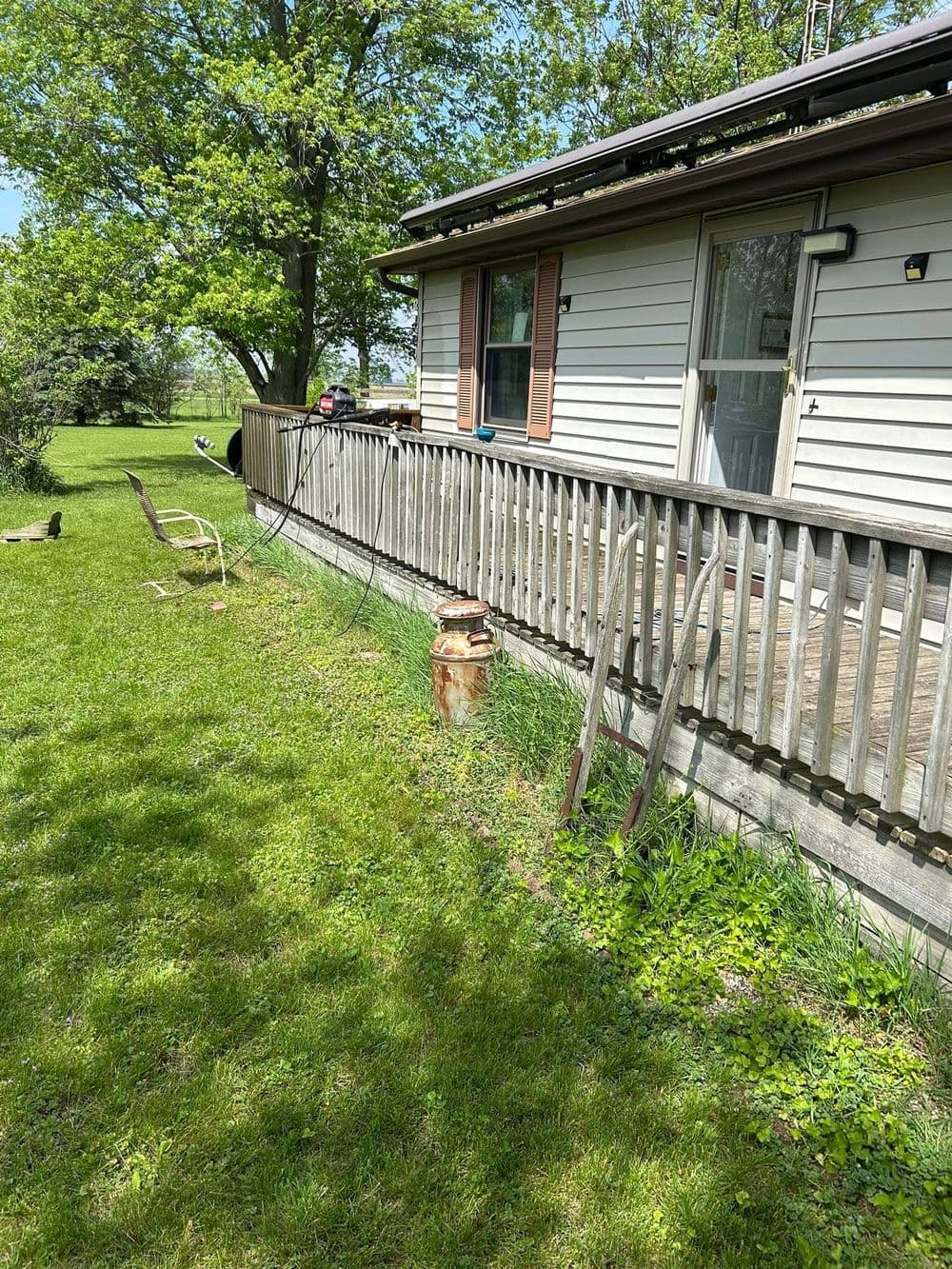 Gallery photos for Warrensburg Porch Pressure Wash Goes From Eyesore to Brand New: Image #4